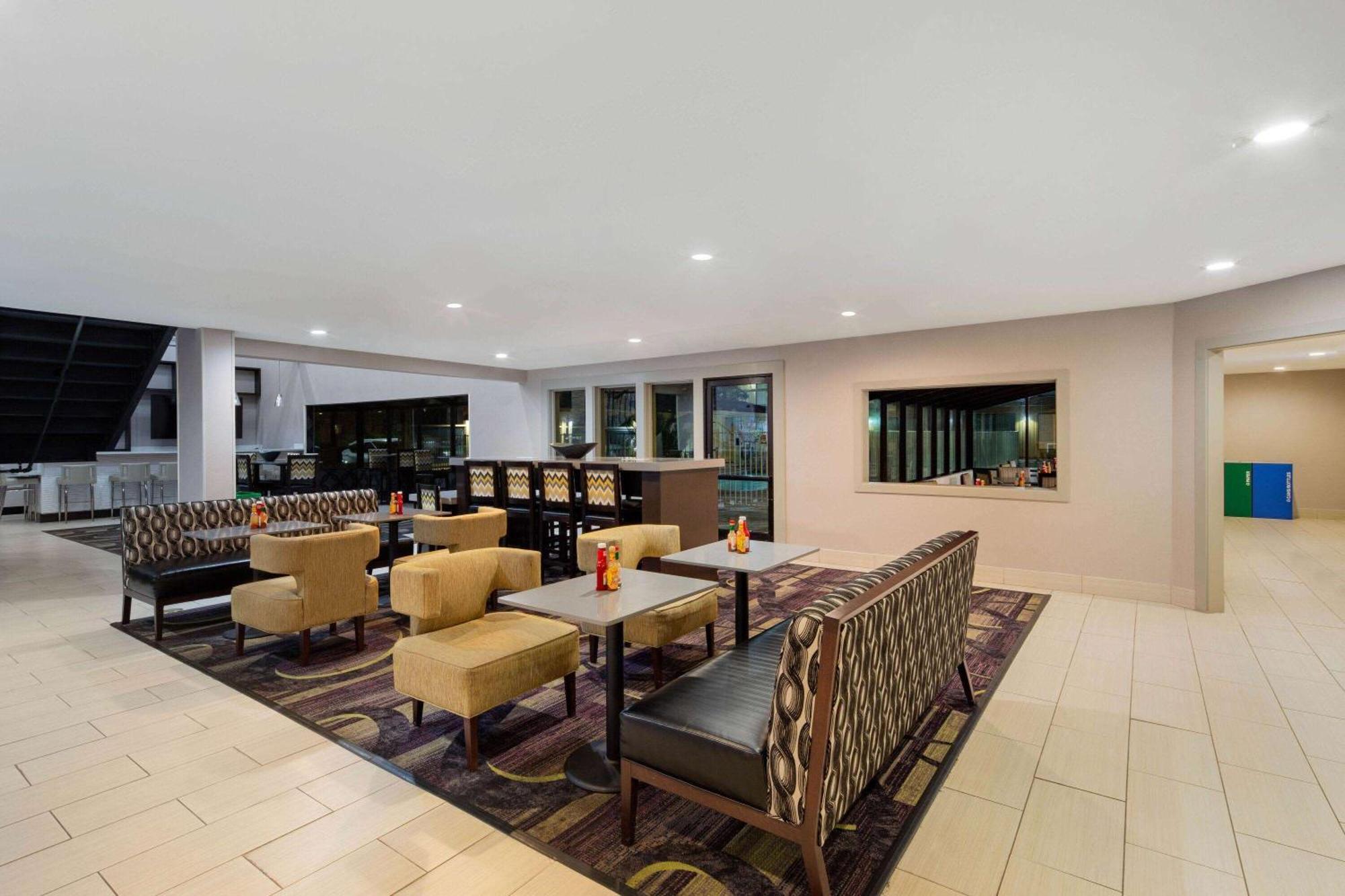 מלון La Quinta By Wyndham Oakland - הייווארד מראה חיצוני תמונה